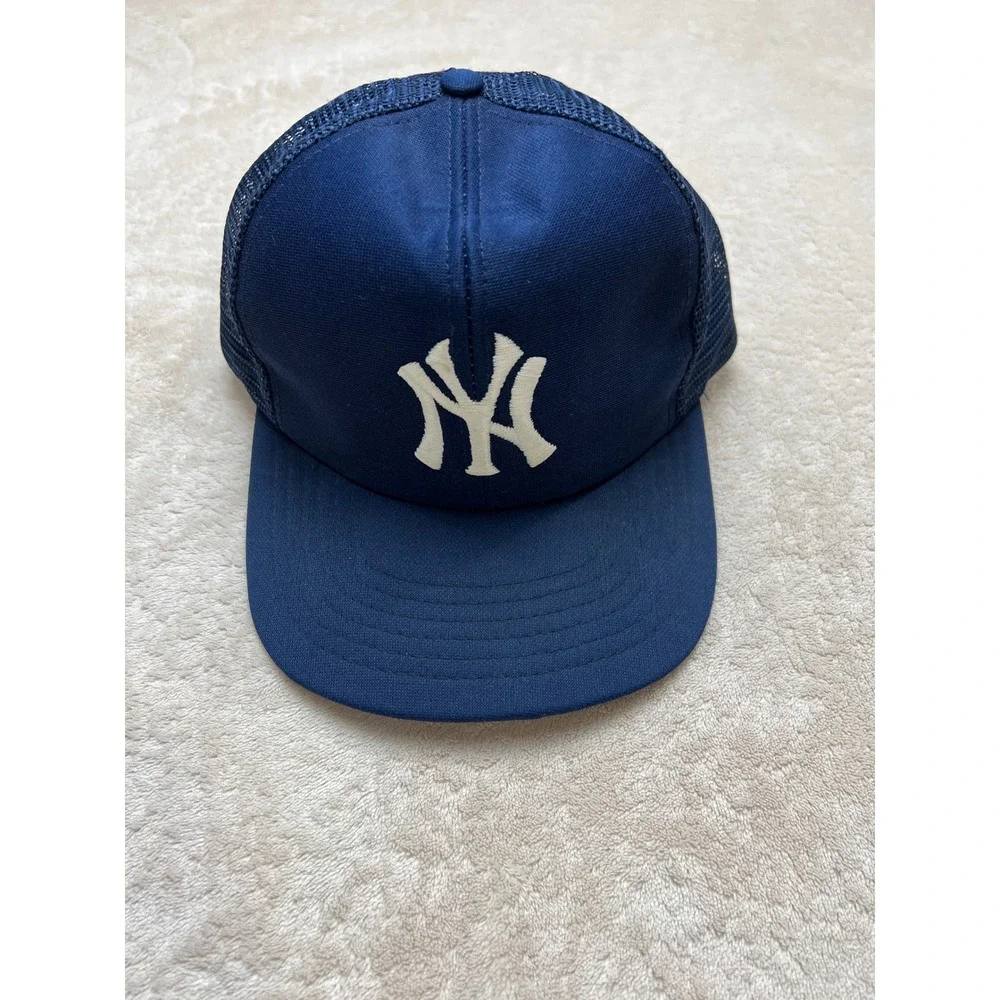 Vintage NY New York Yankees 80/90s  Trucker Hat Mens M/L Navy Snapback Mesh Cap